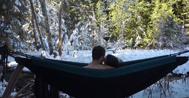 Hydro Hammock hojdacia sieť, ktorú napustite vodou a relax môže začať  4