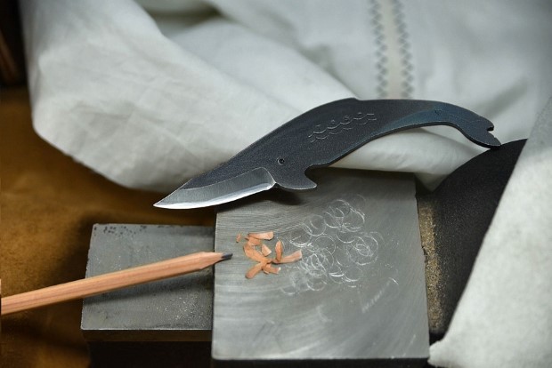 Kujira nože tvarované do podoby veľrýb z dielne Toru Yamashita 1