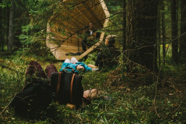 estonsky studenti nainstalovali do lesa obrovske megafony ktore zosilnia zvuky lesa 8