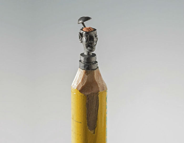 vyrezala-celu-rodinu-slonov-z-ceruziek-miniatury-stromy-ceruzky-16