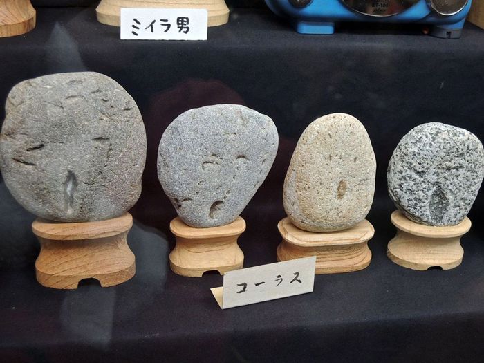 v-japonsku-maju-muzeum-s-kamenmi-s-ludskymi-tvarami-aj-celebrity-2