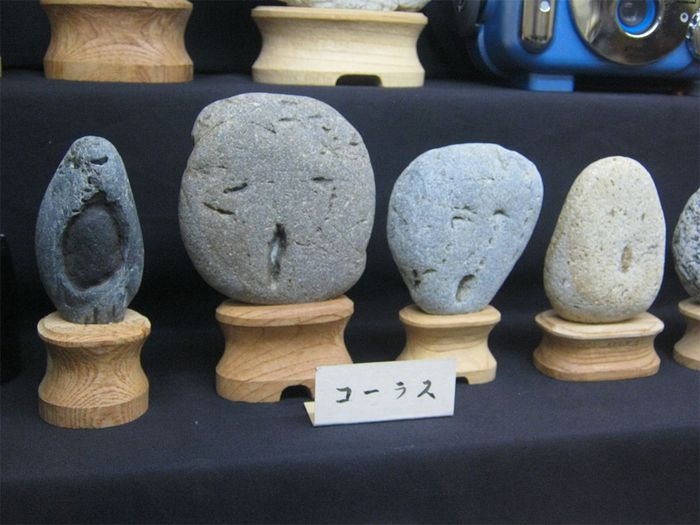 v-japonsku-maju-muzeum-s-kamenmi-s-ludskymi-tvarami-aj-celebrity-5