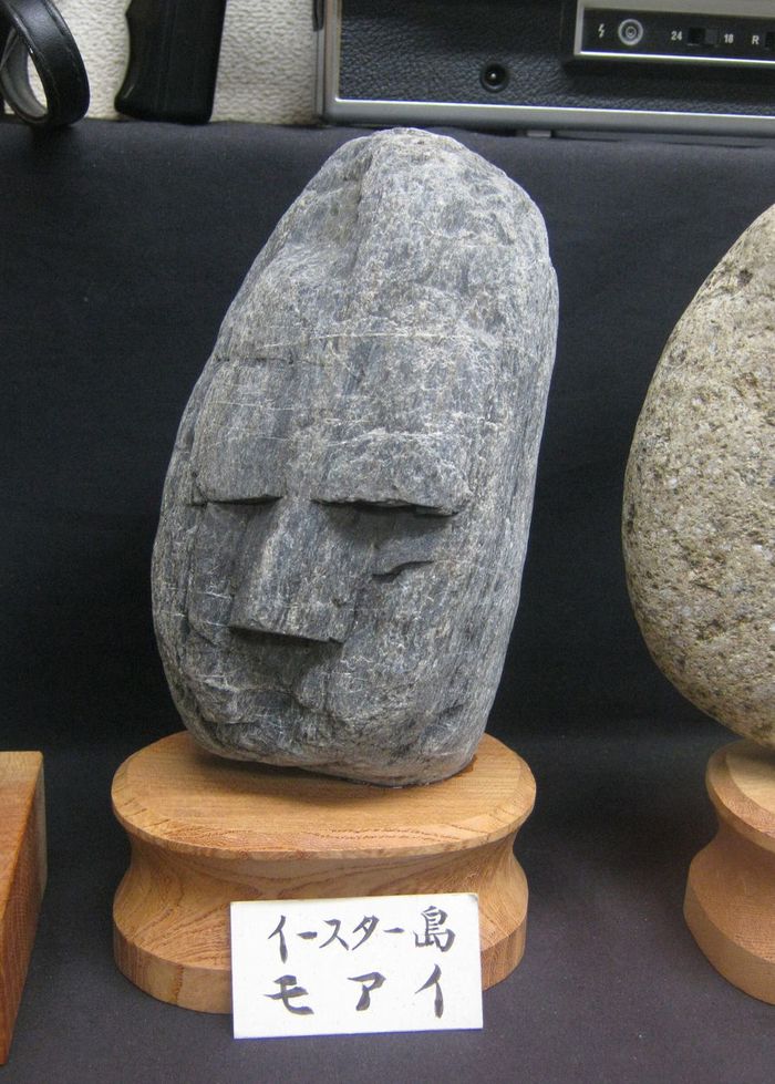 v-japonsku-maju-muzeum-s-kamenmi-s-ludskymi-tvarami-aj-celebrity-6