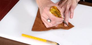 Handmade pierkové náušnice vyrobené z kože | DIY nápad a návod