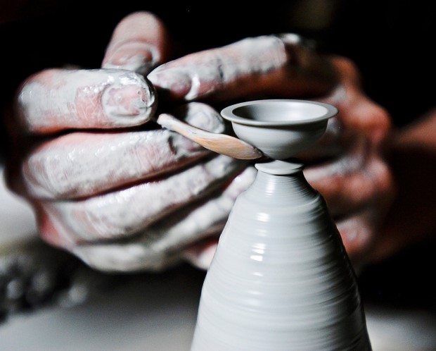 Ručne vyrábaná miniatúrna keramika | Jon Almeda 02