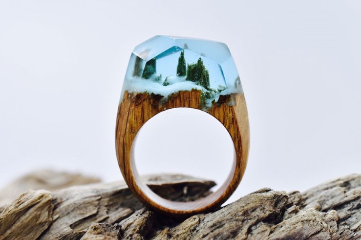 Secret Wood prstene s kuskom sveta 8