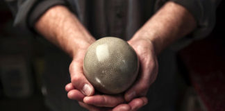 Hikaru dorodango je japonské umenie tvarovania dokonalých gulí