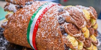 Obrí talianský dezert cannoli zložený z 50 menších kúskov!