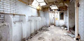 Byt z verejných toaliet | Renovácia starých toaliet na príjemný apartmán 55 m²