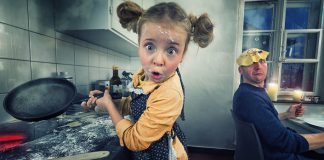 Kreatívny otec a jeho tri dcéry tvoria foto manipulácie | John Wilhelm