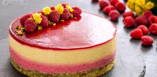 Torta s malinovým a mangovým mousse a malinovým želé | Recept