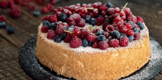 Anjelský koláč | Recept na Angel Food Cake nadýchaný ako obláčik