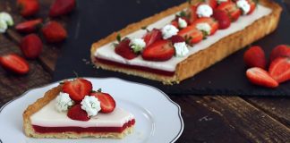 Tart s bazalkovou panna cottou a jahodovým želé | Recept