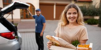 Jednorázové obaly na jedlo, krabice na pizzu a krabice na zákusky ako kľúč k efektívnej donáške jedla.